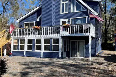 Image de Spacious and Tranquil Lazy Lake Lodge Escape