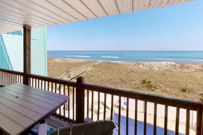 Image de Updated Oceanfront Condo | Great Views from Large Deck, Pool, Beach Access, Walk to Boardwalk