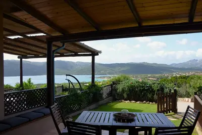 Image de La Rosa dei Venti - Two-room apartment with sea view 5min beach Vena Longa / Porto Mannu
