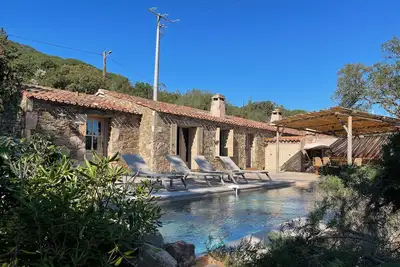 Image de Villa type bergerie avec piscine privée route de Palombaggia