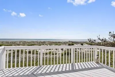 Image de Amelia Island oceanfront home on Sandpiper Loop, amazing views & steps to ocean