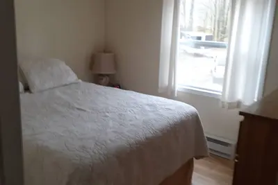 Image de Robin's Nest (Private; snowmobile right out of the property)