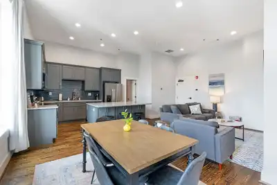 Image de Downtown Cartersville 1br Loft 1