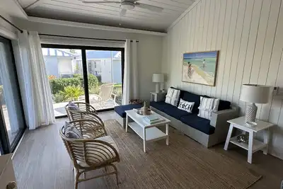 Image de Beautiful & Quiet Villa in Bahamas - Steps from a Stunning Beach!