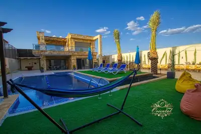 Image de Oriental Chalet