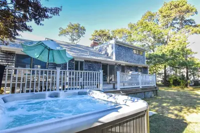 Image de Hot Tub 1 Mile to Swimming on Long Pond!