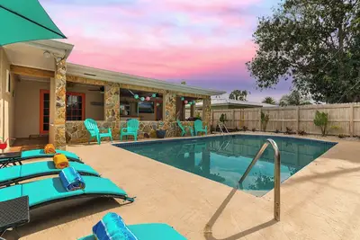 Image de Tropical 4br Saltwater Pool, Jacuzzi