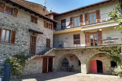 Image de Appartements, jardin privé, idéal pour familles, chiens bienvenus, Wi-Fi gratuit