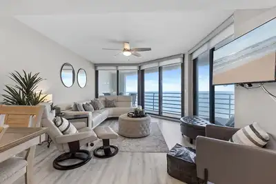 Image de Luxury Oceanfront Condo with Best Views of Non-Driving Beach!
