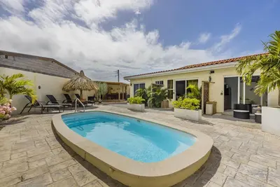 Image de Spacious 7br 6ba Villa 2 Pools WalktoBeach