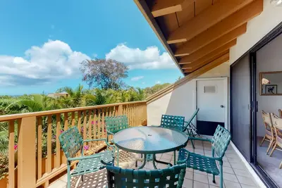 Image de Top-level condo with lanai views, pools, hot tub, W/D - close to beaches