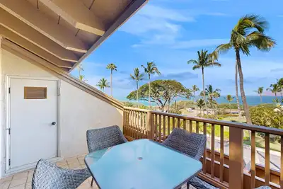 Image de Ocean-view top-floor condo with pool, hot tub, Ac - easy walk to beaches