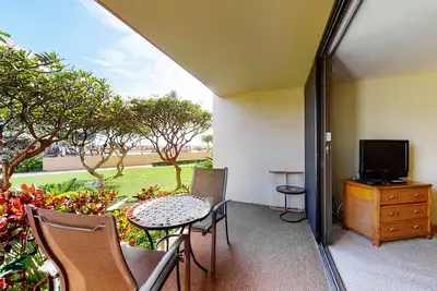 Image de Sugar Beach Resort oceanfront condo with pool, hot tub, sauna, & central Ac