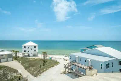Image de 100 Steps To Beach, Pets Ok, Renovated, Very Clean, N. Cape, Discounted Rates! !