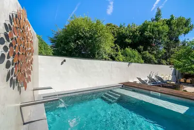 Image de Villa Almada - Amazing City Centre Luxury with Private Pool + Daily B\/fast & housekeeping