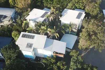 Image de Beach Boys Dune by Discover Stradbroke | 4 Bed | 2 Bath | Sleeps 8