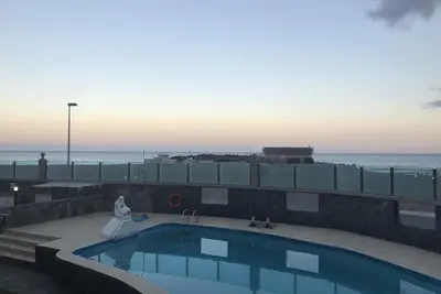 Image de Fabuloso Apartamento en Primera LĂnea de la Playa Las Burras