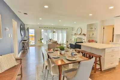 Image de Spacious Waterfront Atlantic City Living with Rec Room