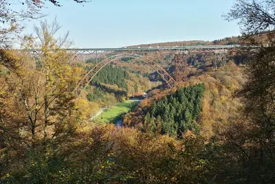 Image de 3 rooms for up to 10 people. Close to the city in the countryside with a view of the Müngsten Bridge