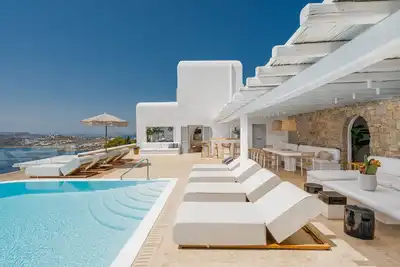 Image de Lazaros - Huit Chambres Villa, Couchages 14