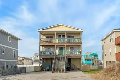 Image de Surf's Up: Semi-Oceanfront, Hot Tub, Awesome Views