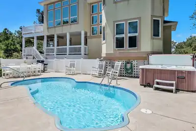 It's All Good In Corolla: Soundside, Pool, Spa