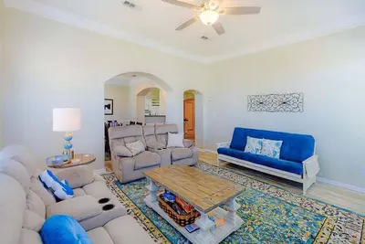 Image de Beautiful 3Bd / 2Bth 2nd Flr Double Garage