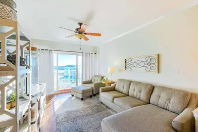 Image de 2 Bedroom\/2 Bathroom Condo Directly on the Beach with Exclusive Booking Bonus