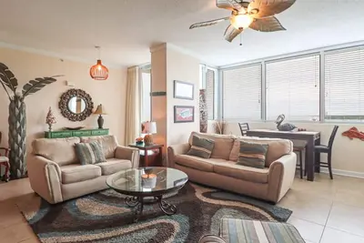 Image de Beautiful 1 Bedroom \/ 1 Bathroom Condo with Gulf Views Oc-403