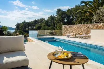 Image de Beachfront Villa Grain of Salt with Pool