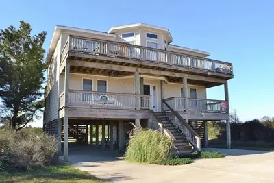 Image de Finally Here is an exceptionally decorated home with ocean views and designed for comfor