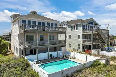 Image de Oceanfront, Private pool and Hot tub!