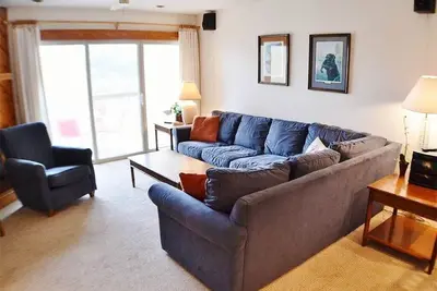 Image de Spacious oceanfront town homes located in Nags Head with amenities galore!
