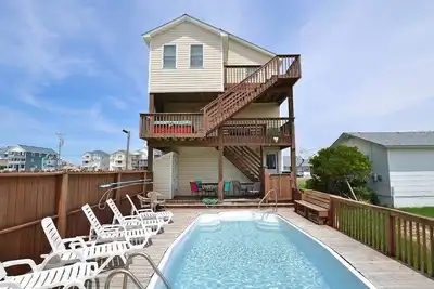 Image de Panoramic ocean and sound views and only 75 yards to the beach!