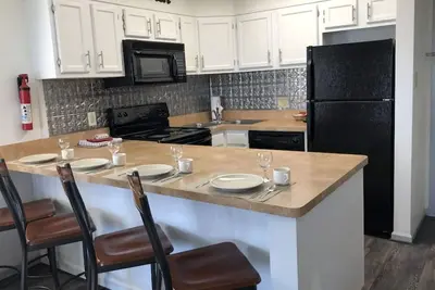 Image de Derby Week! 1 bedroom, lake view condo in beautiful South Shore Resort