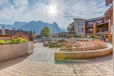 Image de Top Floor, Amazing Views, Recently Renovated