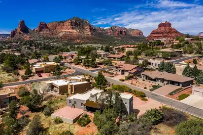Image de Discover Sedona Pinon Woods, a luxurious 3br retreat in Village of Oak Creek.