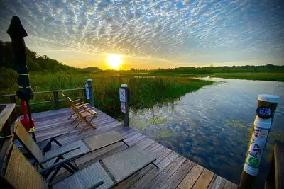 Image de 🎣Withlacoochee Riverfront Retreat🦆A-Frame\/Boardwalk\/Dock\/Hot-Tub🐊