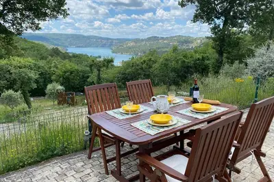 Image de Maison \"Les Romarins\" avec splendide vue sur le lac