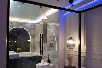 Image de Supérieure-Appartement-Bain à remous-Vue historique