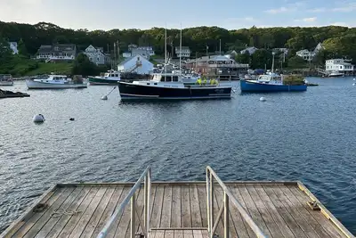 Image de Harborside Cottage #1 on Working Fisherman's Harbor with Shared Dock and Float