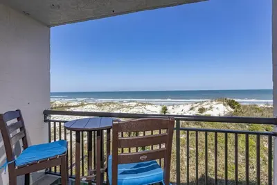 Image de Spectacular Oceanfront Views ~ Olympic Sized Heated Oceanfront Pool