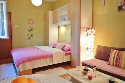 Image de Studio avec terrasse et climatisation