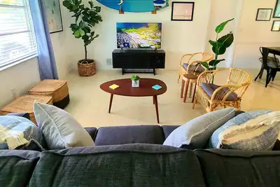 Image de Get Away this Fall to the Perfect Beach House! Price reduced!