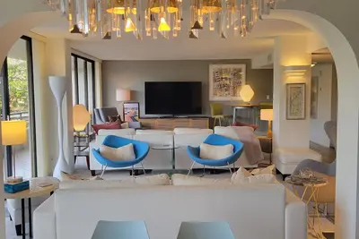 Image de Bright, Spacious 2400 Sf & Modern 3br + Private Beach Access!