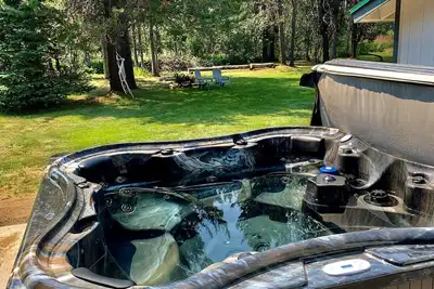 Image de The Barndominium 167 with a Hot Tub on a 1\/2 acre
