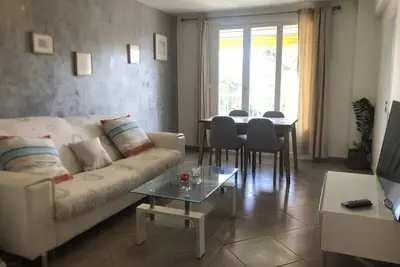 Image de 3 Piece Au Coeur D Antibes