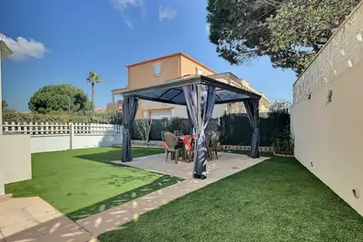 Image de Les Jardins Du Soleil - Confortable pavillon avec jardin à 900m de la plage (ref 335990)