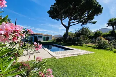 Image de Superbe villa entièrement équipée avec piscine