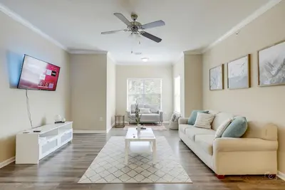 Image de Cozy Stay minutes from The Star! W\/Pool & Gym - Near Top Golf and Pga Frisco!